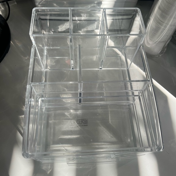 Makeup Skincare Organizer - Picture 3 of 9